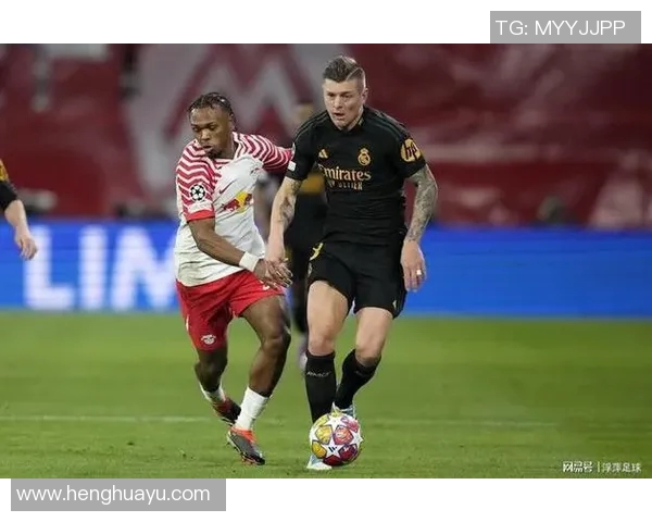 克罗斯的足球传奇之路：从少年天才到世界顶级中场的蜕变与成就